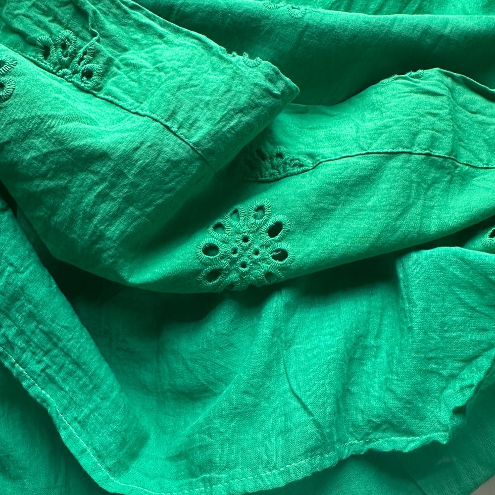 Green Eyelet Midi Dress with Short Sleeves - Picture 6 of 8